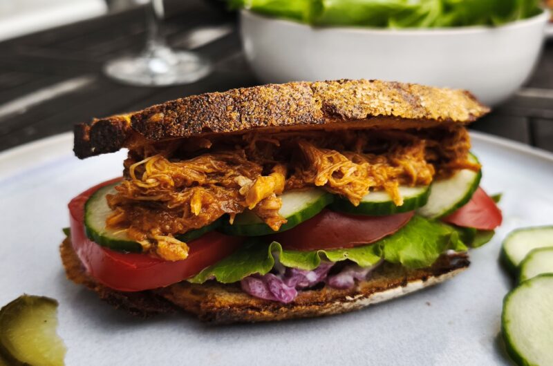 Pulled Pork aus dem Slow Cooker – würzig, saftig, zuckerfrei