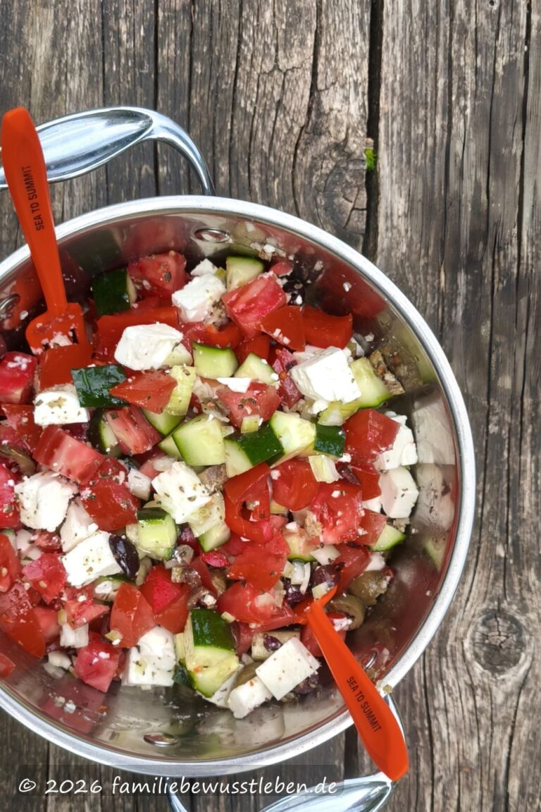 Griechischer Salat in 15 Minuten – einfach, sommerlich und sättigend